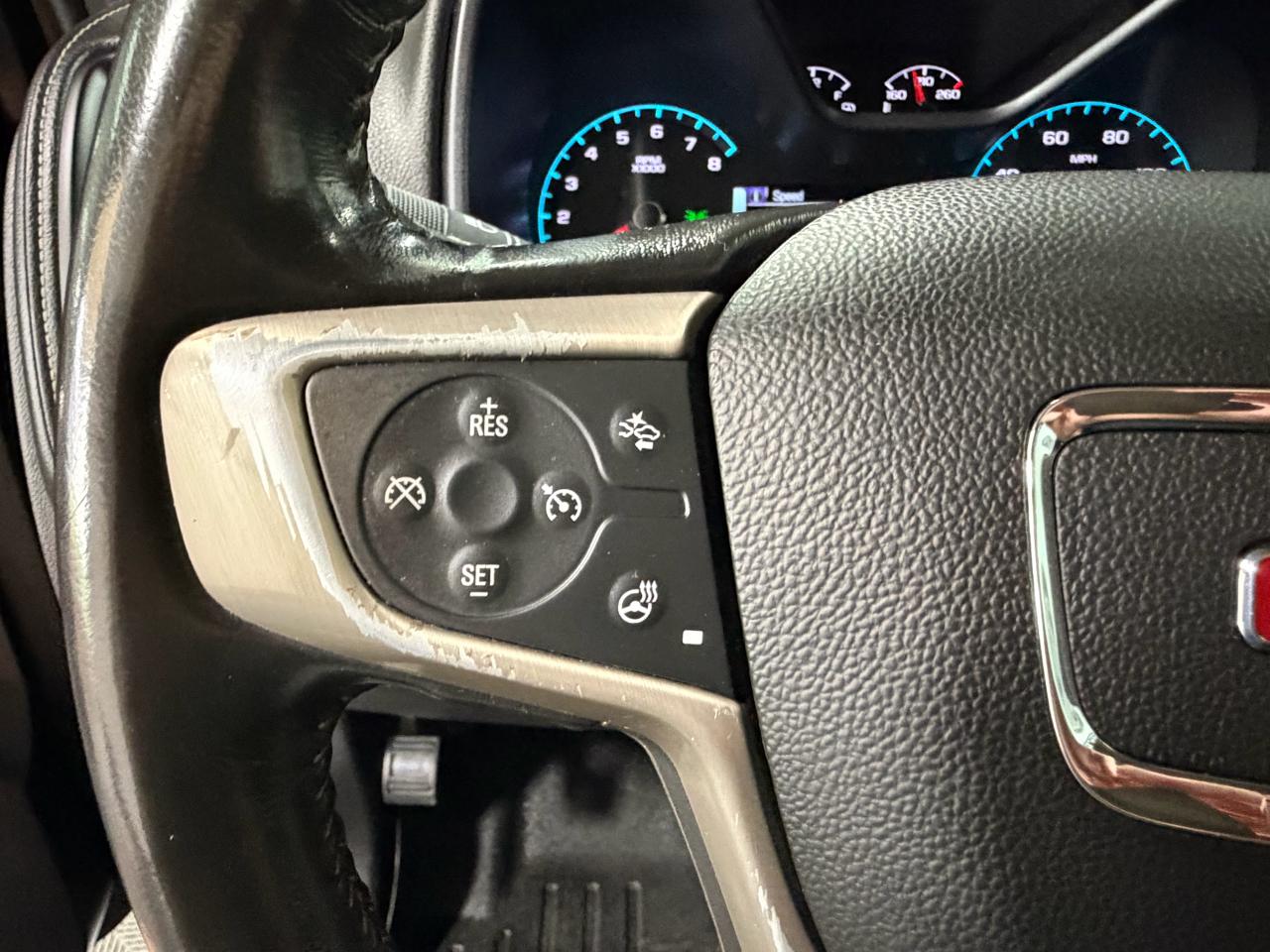 GMC Canyon 4WD Crew Cab Denali 2017