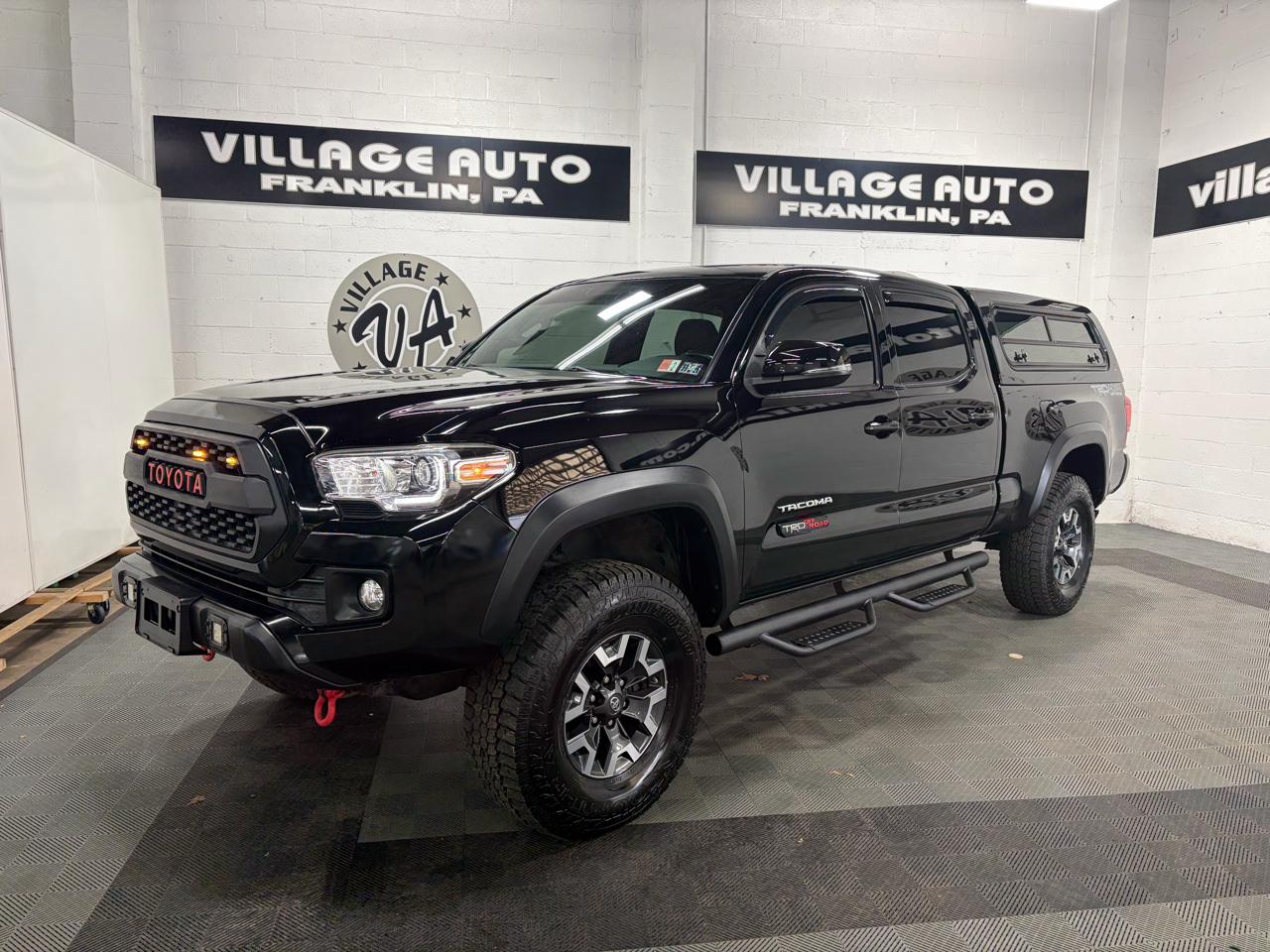 Toyota Tacoma 4WD Double Cab V6 AT TRD Off Road (Natl) 2017