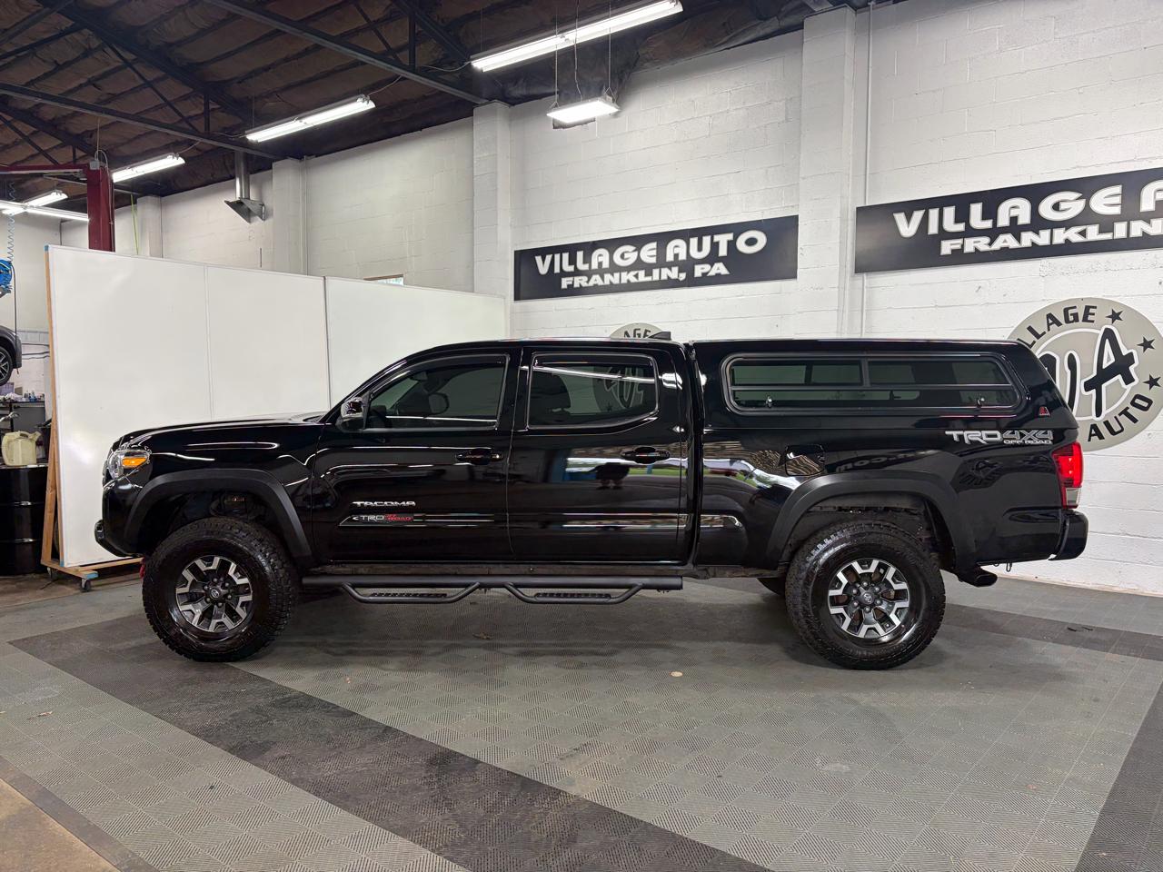 Toyota Tacoma 4WD Double Cab V6 AT TRD Off Road (Natl) 2017
