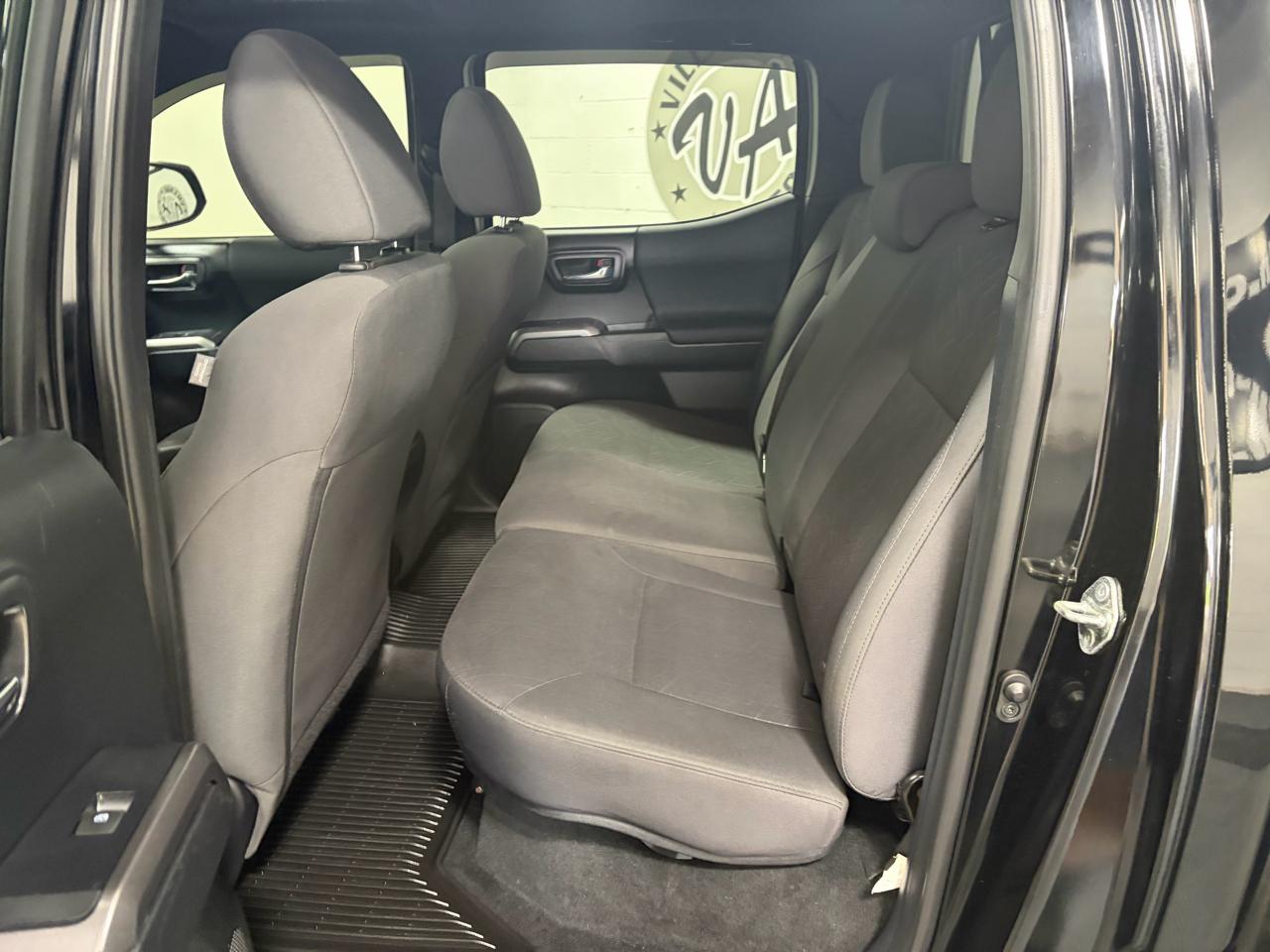 Toyota Tacoma 4WD Double Cab V6 AT TRD Off Road (Natl) 2017