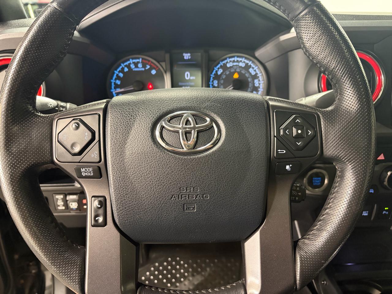 Toyota Tacoma 4WD Double Cab V6 AT TRD Off Road (Natl) 2017