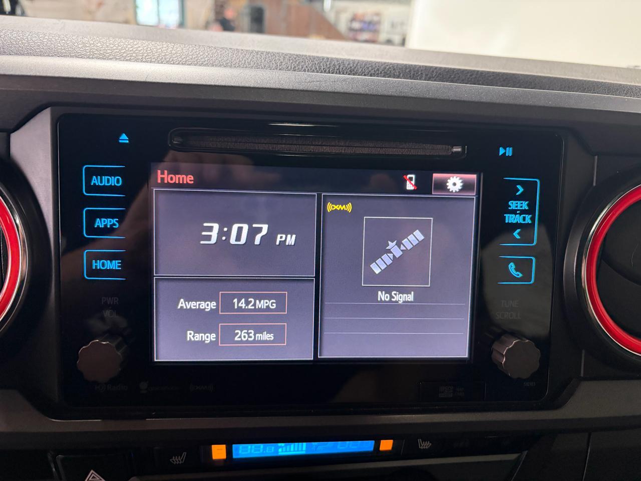 Toyota Tacoma 4WD Double Cab V6 AT TRD Off Road (Natl) 2017