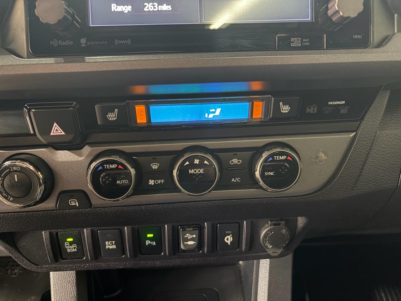 Toyota Tacoma 4WD Double Cab V6 AT TRD Off Road (Natl) 2017