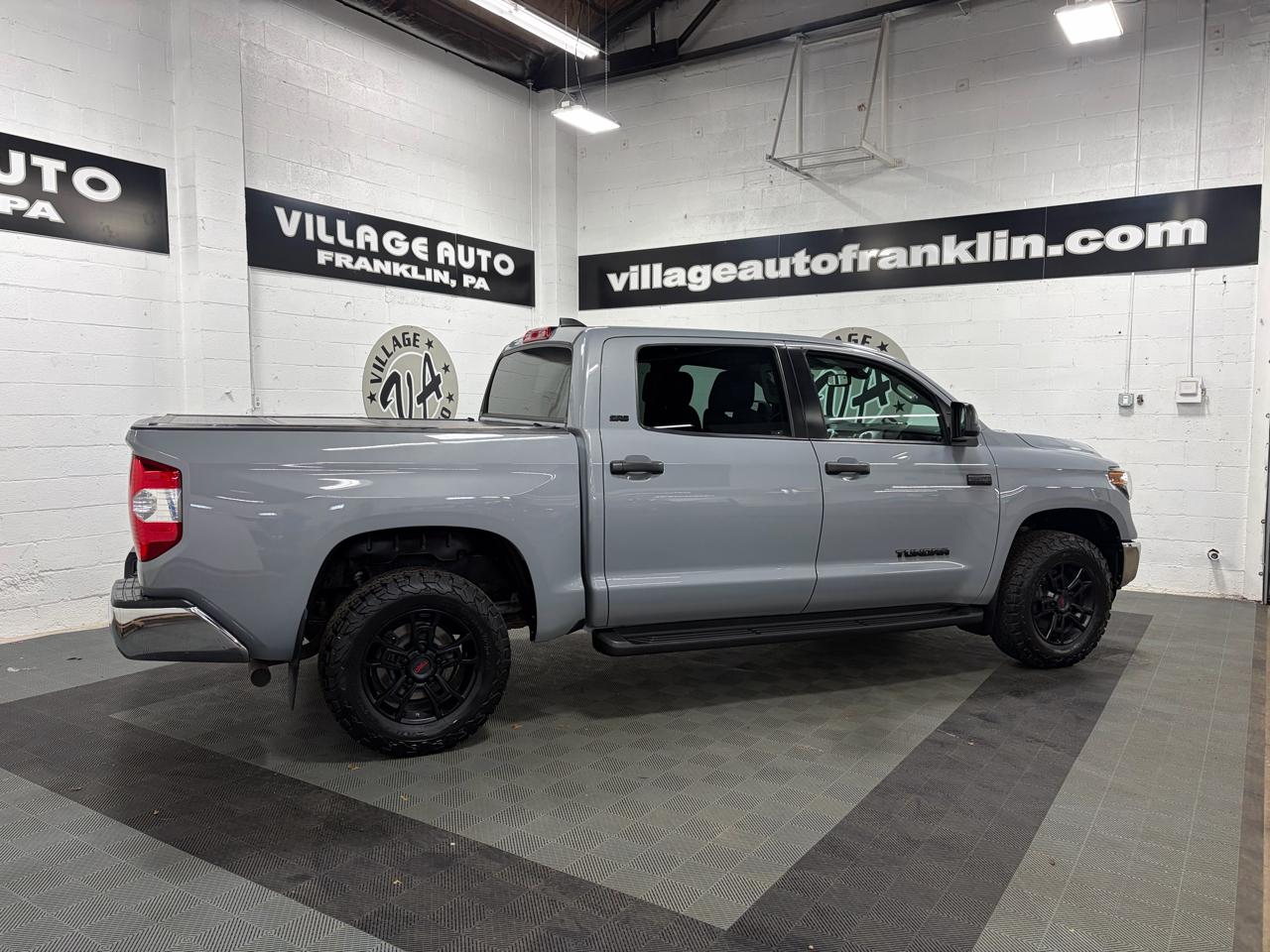 Toyota Tundra SR5 5.7L V8 CrewMax 4WD 2020