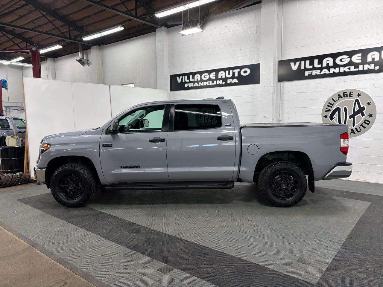 Toyota Tundra SR5 5.7L V8 CrewMax 4WD 2020