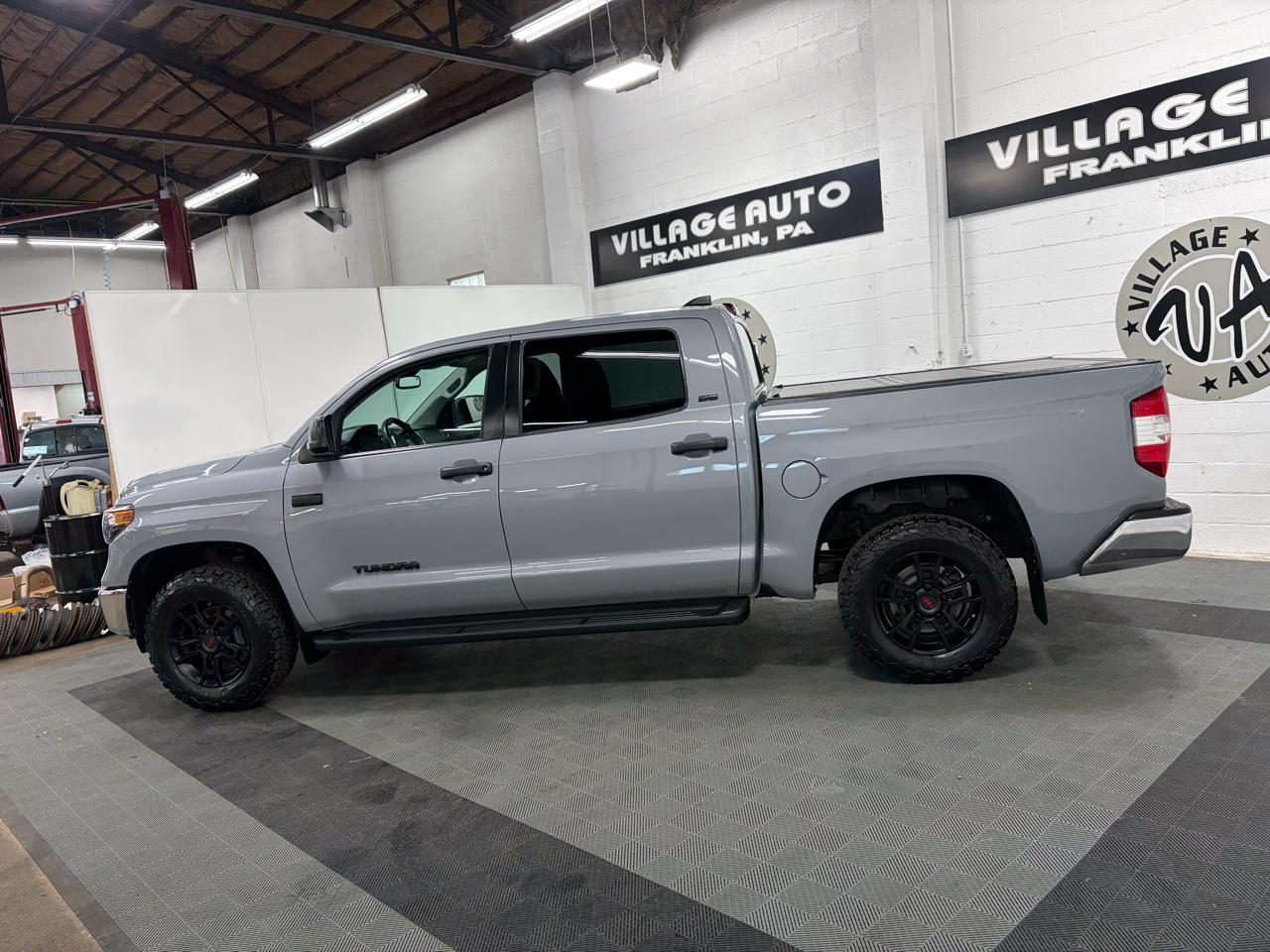 Toyota Tundra SR5 5.7L V8 CrewMax 4WD 2020