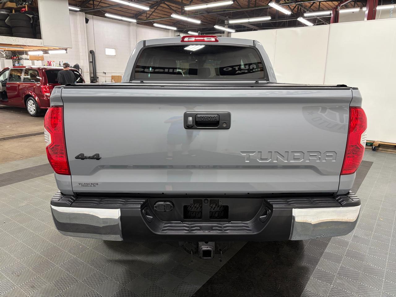 Toyota Tundra SR5 5.7L V8 CrewMax 4WD 2020