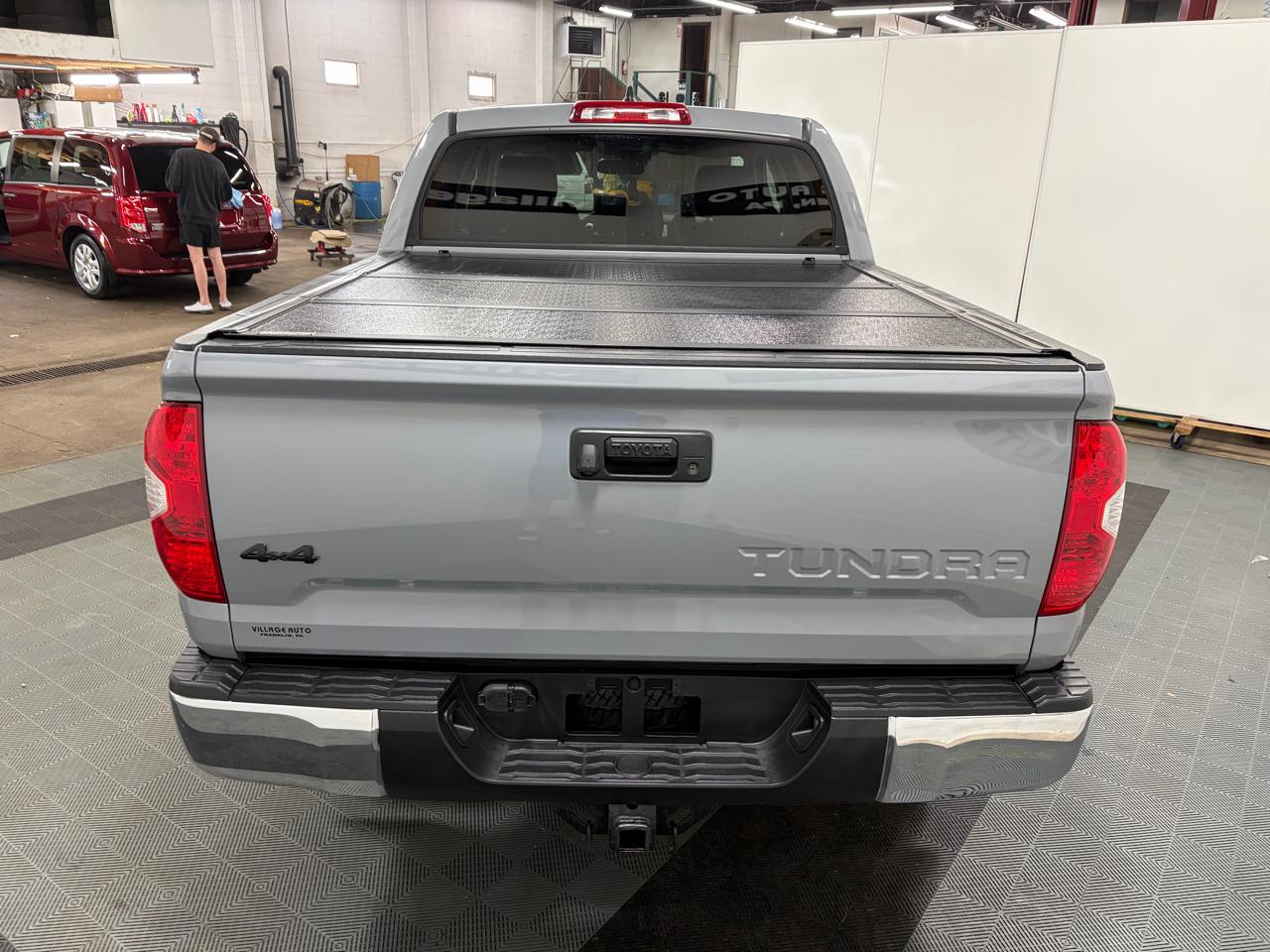 Toyota Tundra SR5 5.7L V8 CrewMax 4WD 2020