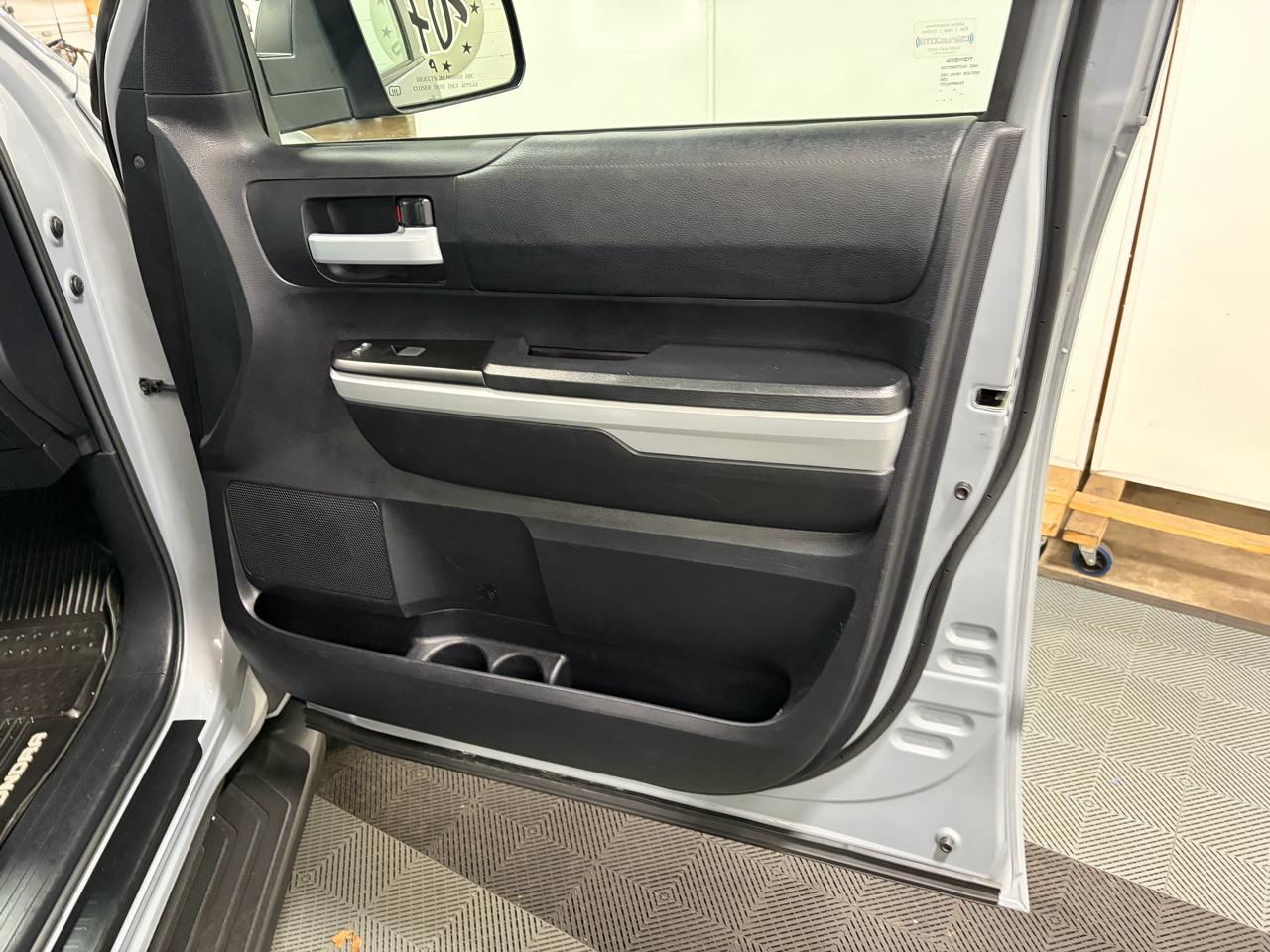 Toyota Tundra SR5 5.7L V8 CrewMax 4WD 2020