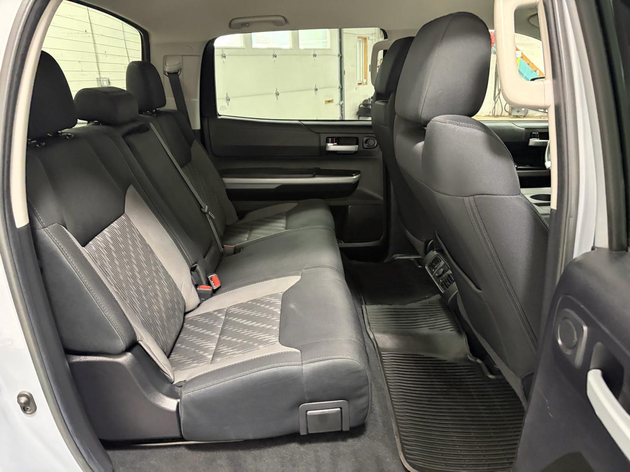 Toyota Tundra SR5 5.7L V8 CrewMax 4WD 2020