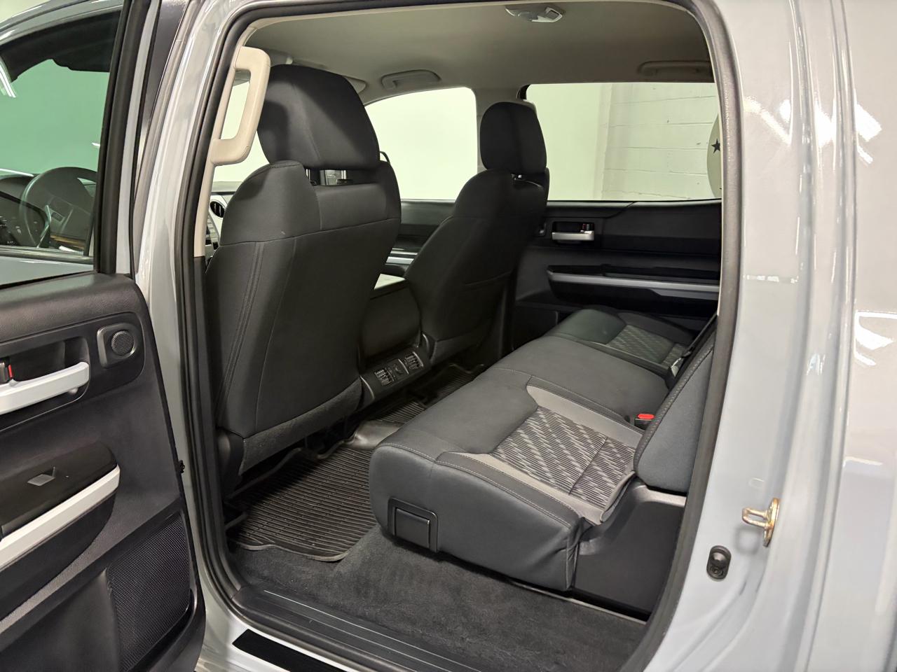 Toyota Tundra SR5 5.7L V8 CrewMax 4WD 2020