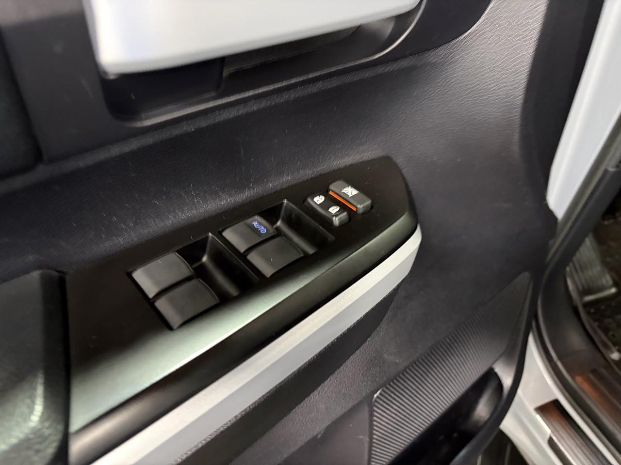 Toyota Tundra SR5 5.7L V8 CrewMax 4WD 2020