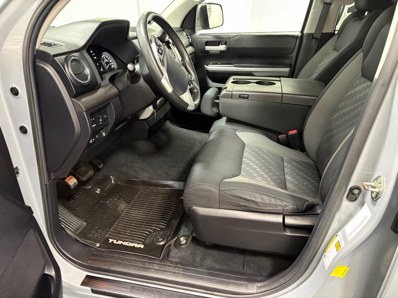 Toyota Tundra SR5 5.7L V8 CrewMax 4WD 2020