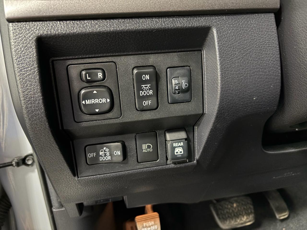 Toyota Tundra SR5 5.7L V8 CrewMax 4WD 2020