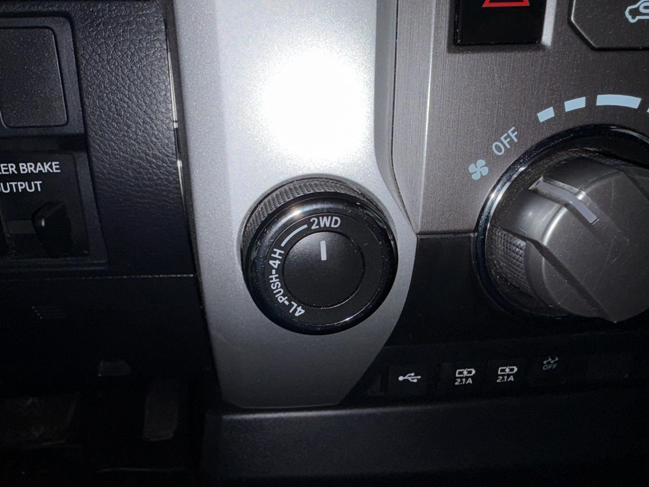 Toyota Tundra SR5 5.7L V8 CrewMax 4WD 2020