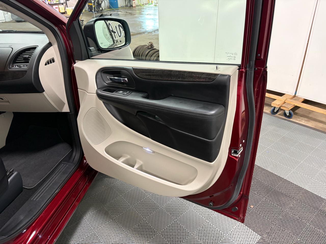 Dodge Grand Caravan SE 2019