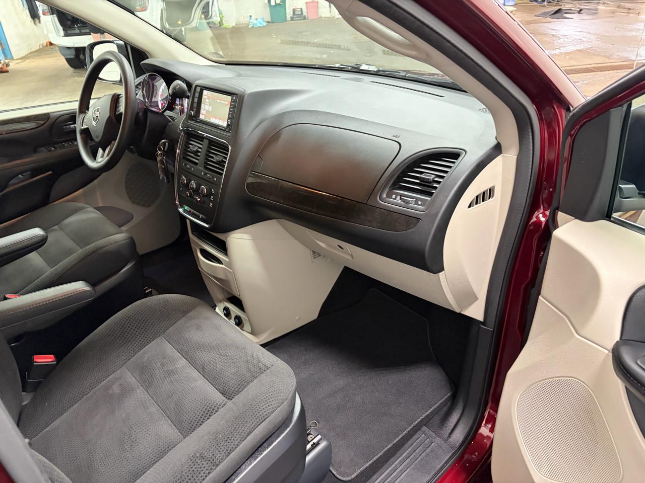 Dodge Grand Caravan SE 2019