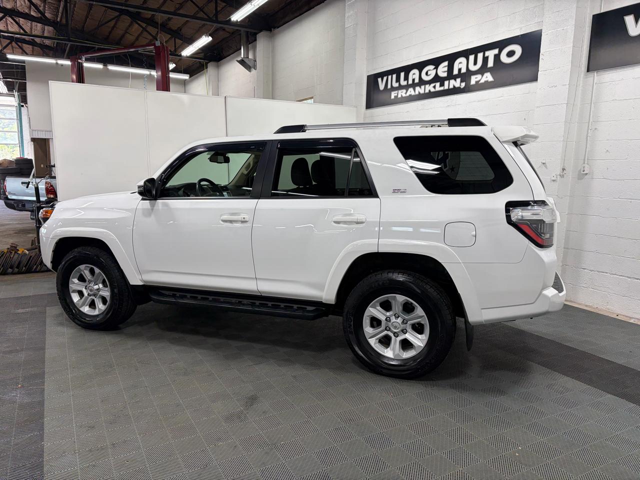 Toyota 4Runner SR5 Premium 4WD 2022