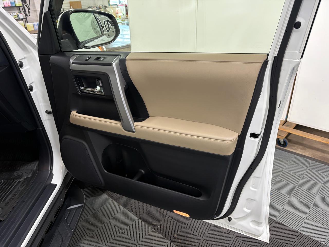 Toyota 4Runner SR5 Premium 4WD 2022