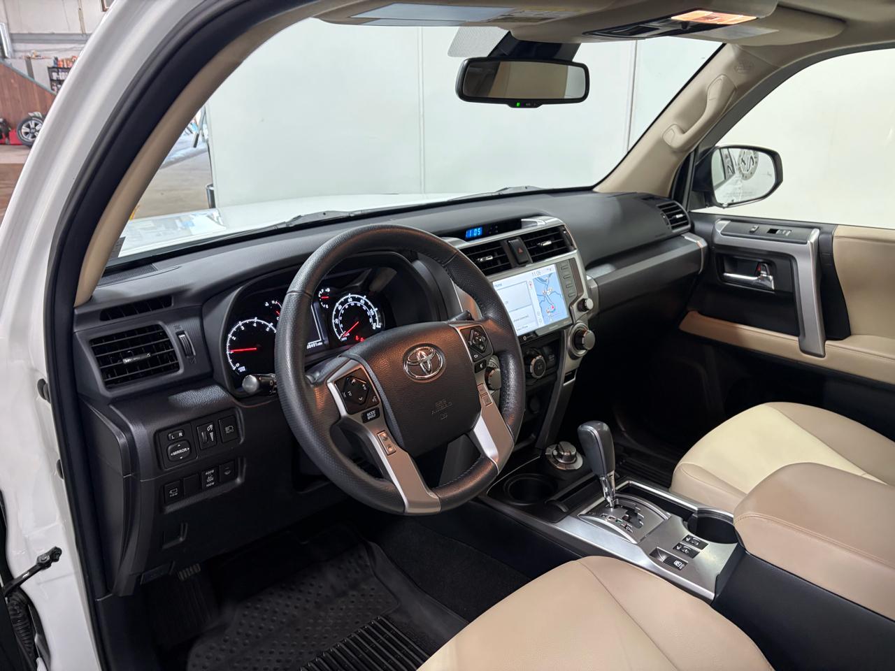 Toyota 4Runner SR5 Premium 4WD 2022