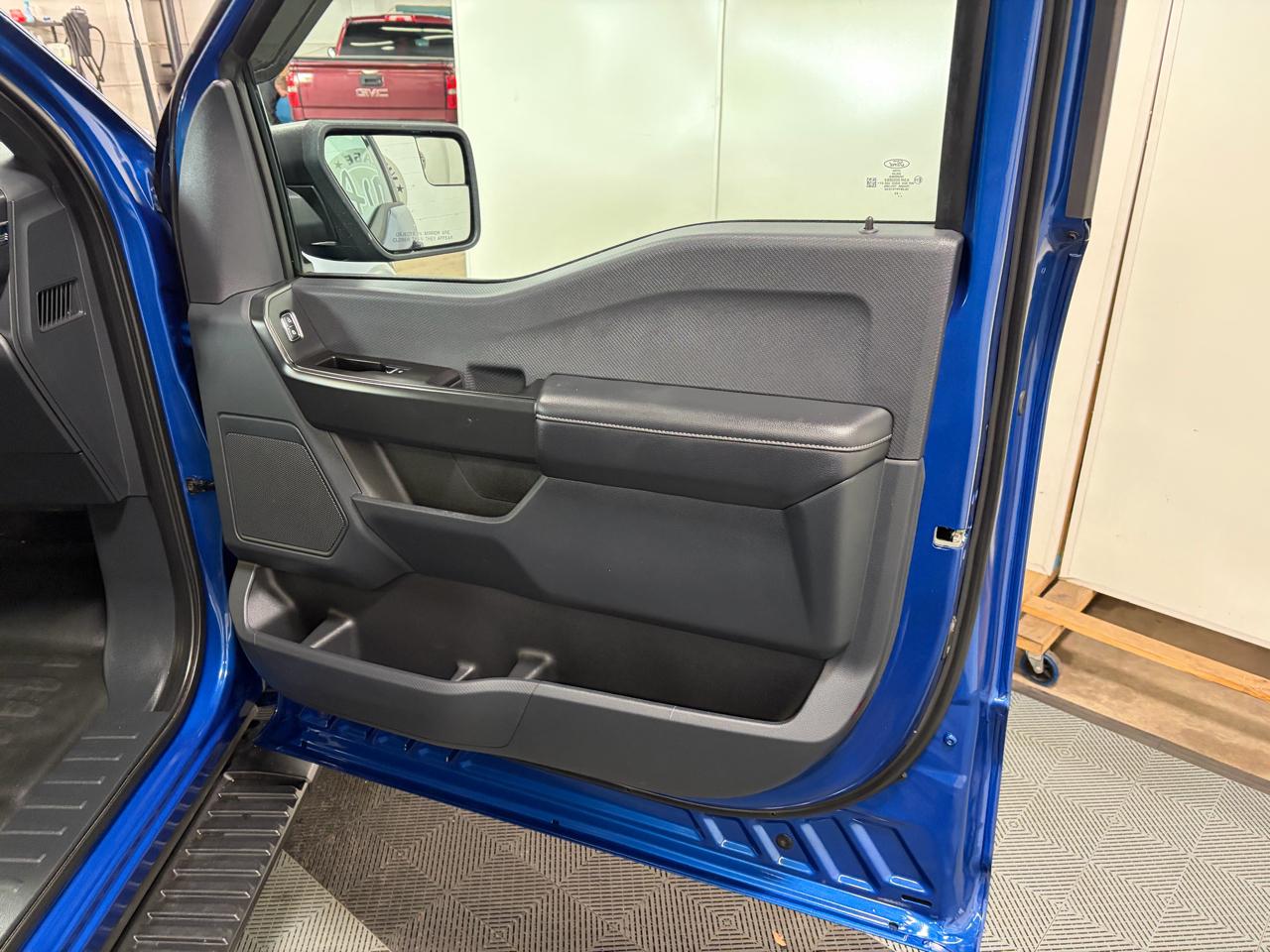 Ford F-150 STX SuperCab 6.5-ft. Bed 4WD 2023