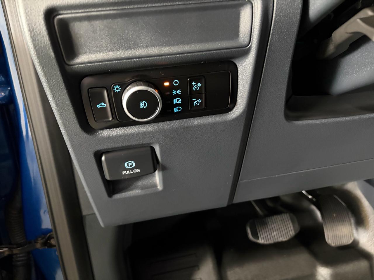 Ford F-150 STX SuperCab 6.5-ft. Bed 4WD 2023