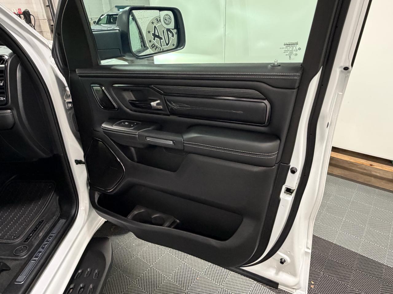 RAM 1500 Limited Crew Cab SWB 4WD 2023