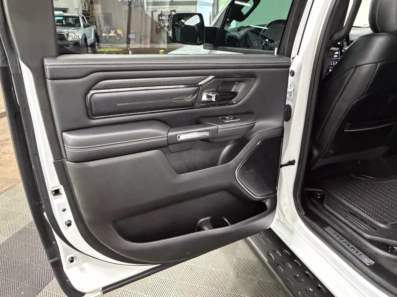 RAM 1500 Limited Crew Cab SWB 4WD 2023