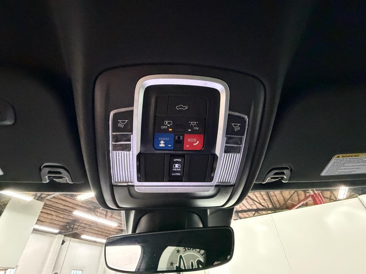 RAM 1500 Limited Crew Cab SWB 4WD 2023
