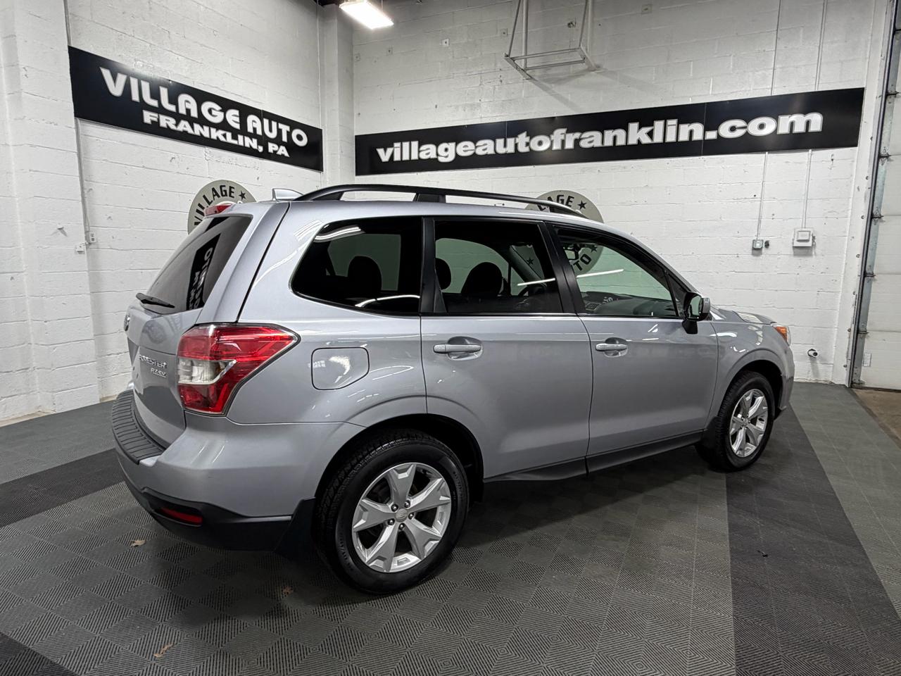 Subaru Forester 2.5i Premium PZEV CVT 2016