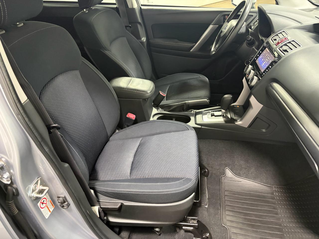 Subaru Forester 2.5i Premium PZEV CVT 2016