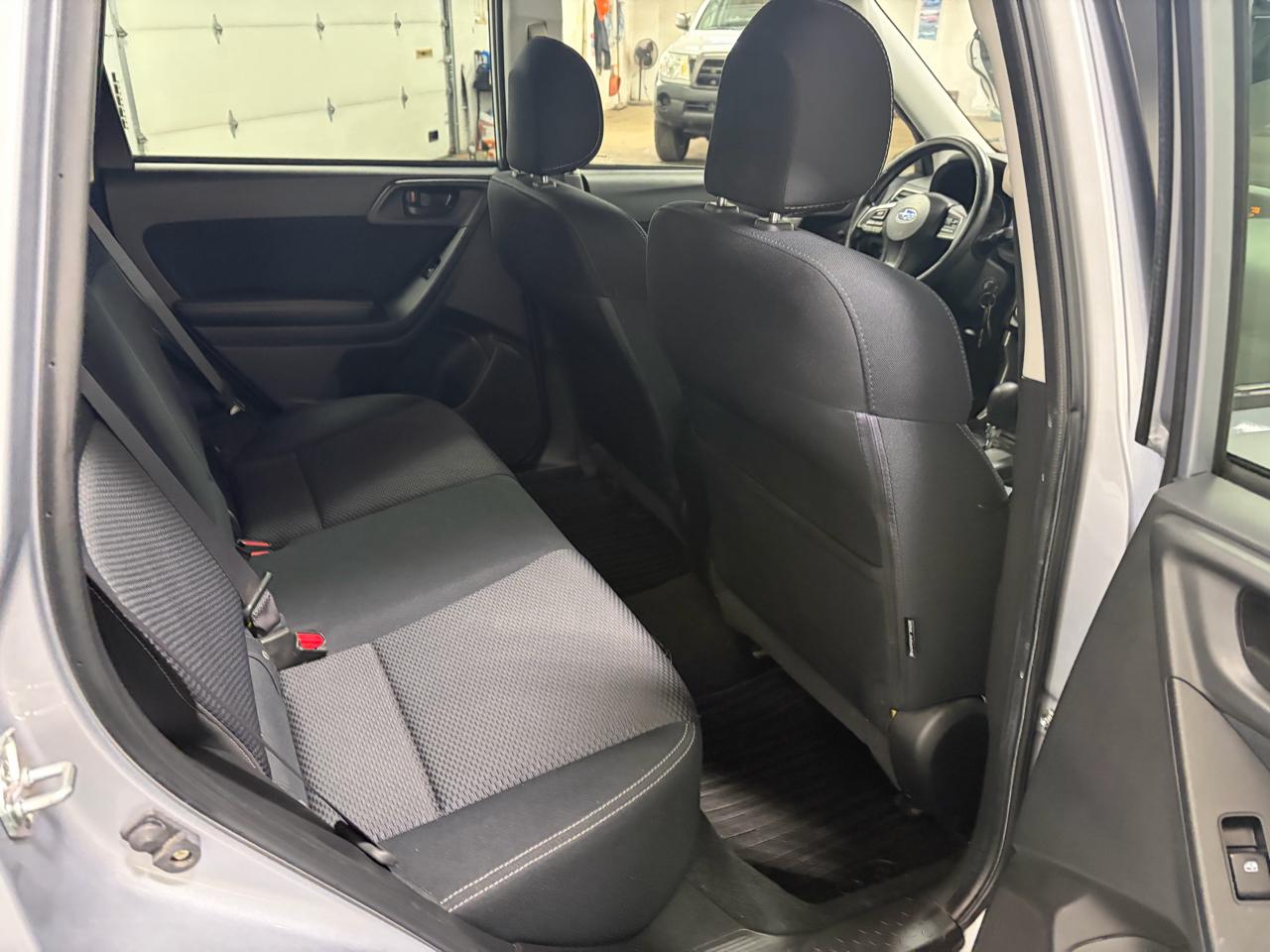 Subaru Forester 2.5i Premium PZEV CVT 2016