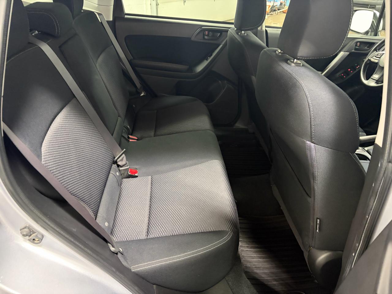 Subaru Forester 2.5i Premium PZEV CVT 2016
