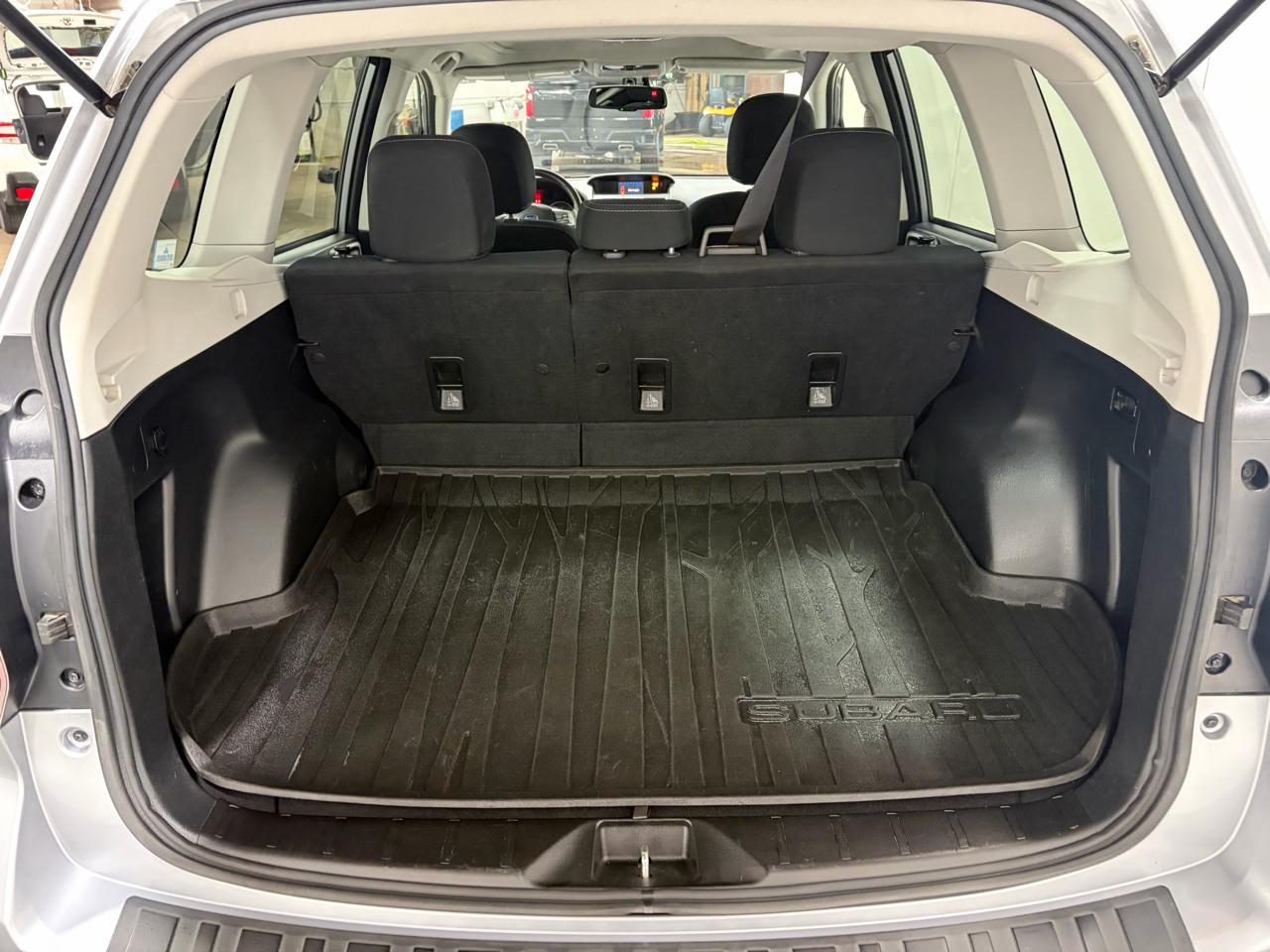 Subaru Forester 2.5i Premium PZEV CVT 2016