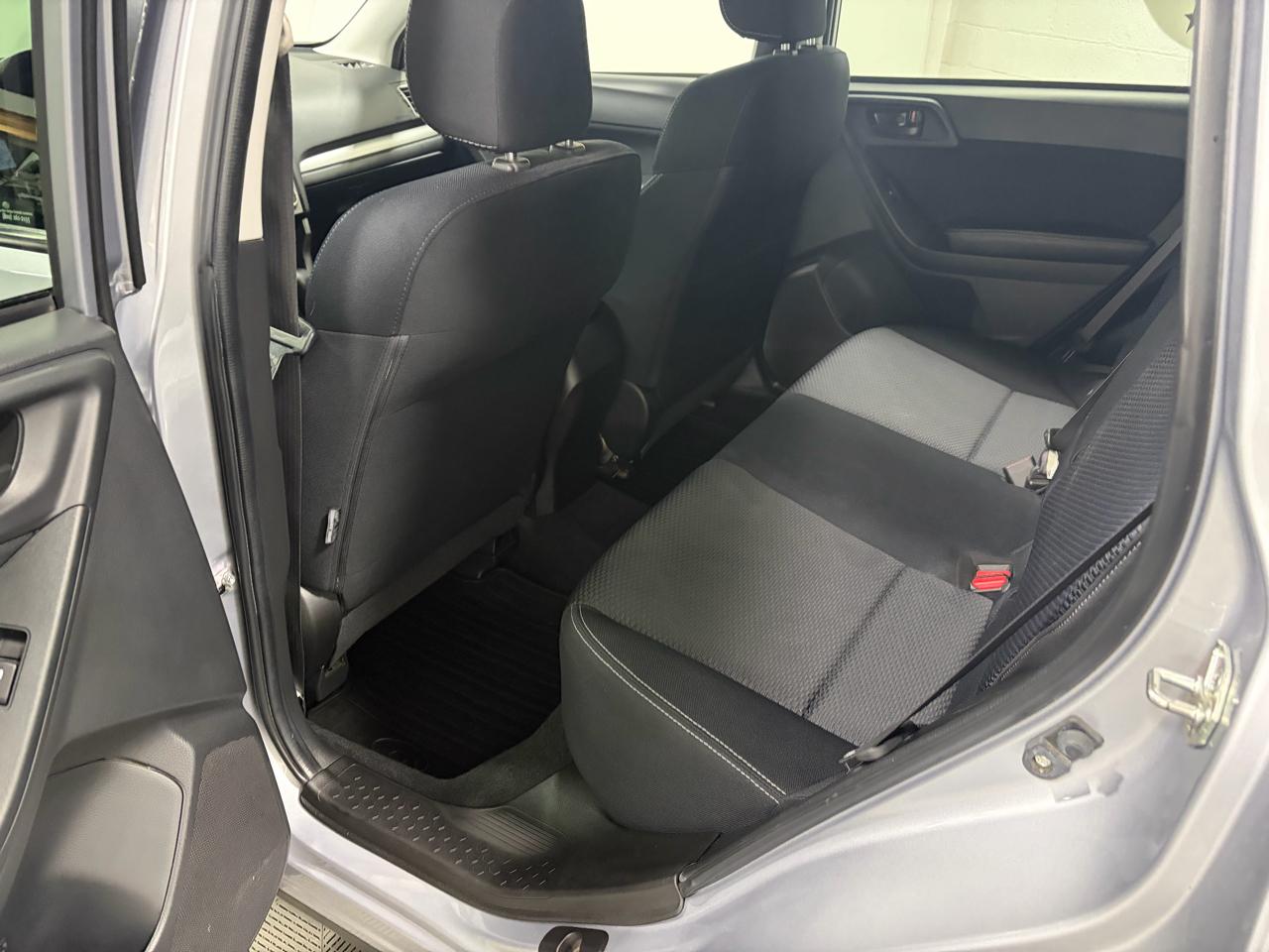 Subaru Forester 2.5i Premium PZEV CVT 2016