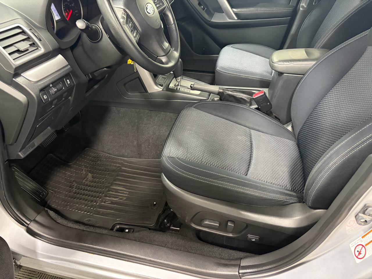 Subaru Forester 2.5i Premium PZEV CVT 2016