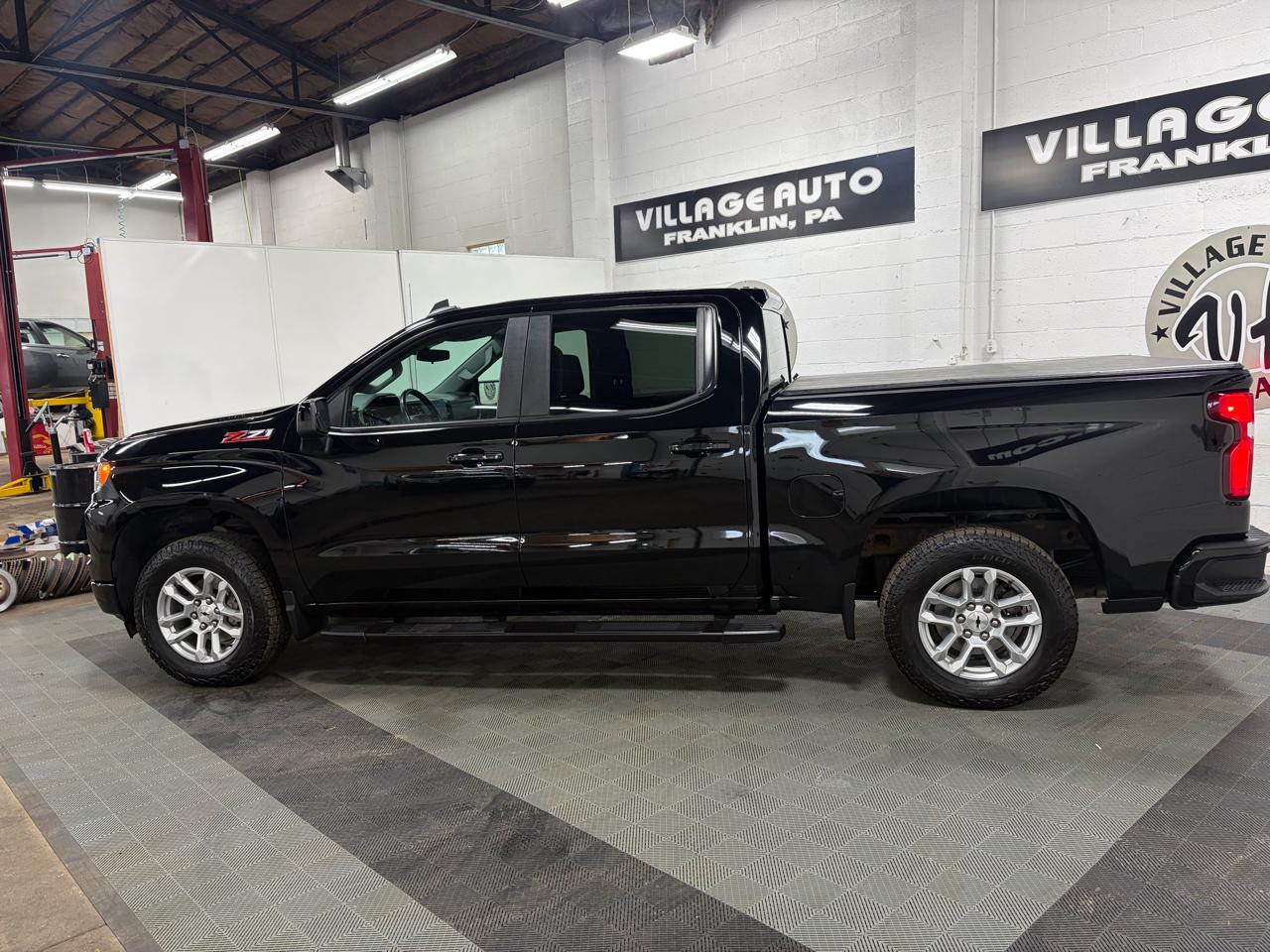 Chevrolet Silverado 1500 RST Crew Cab 4WD 2022