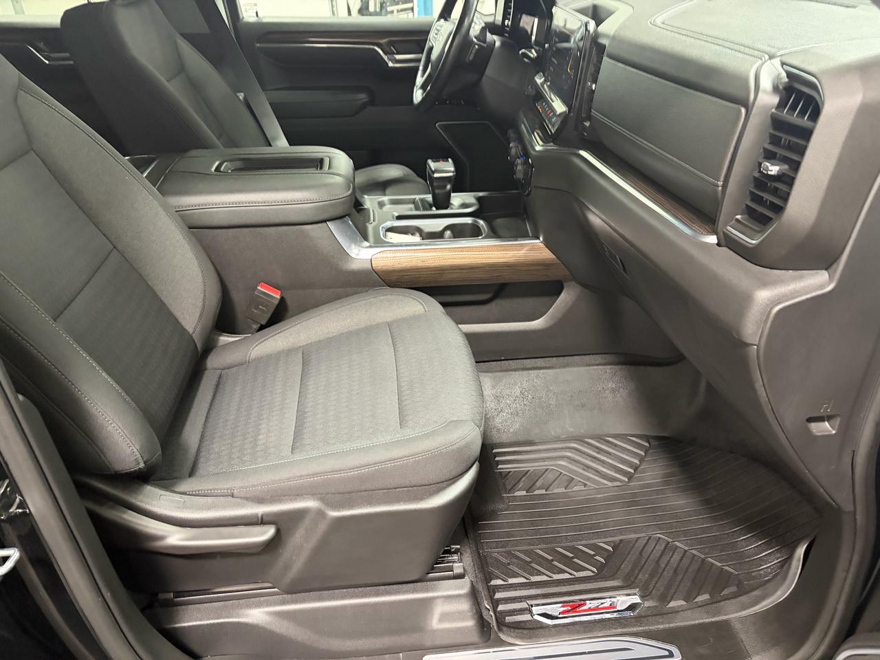 Chevrolet Silverado 1500 RST Crew Cab 4WD 2022