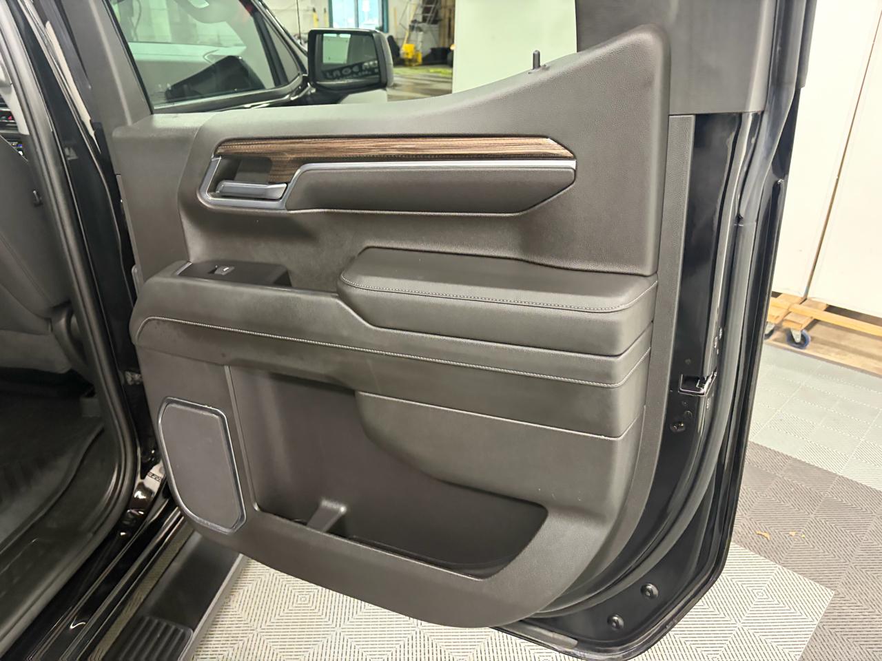 Chevrolet Silverado 1500 RST Crew Cab 4WD 2022
