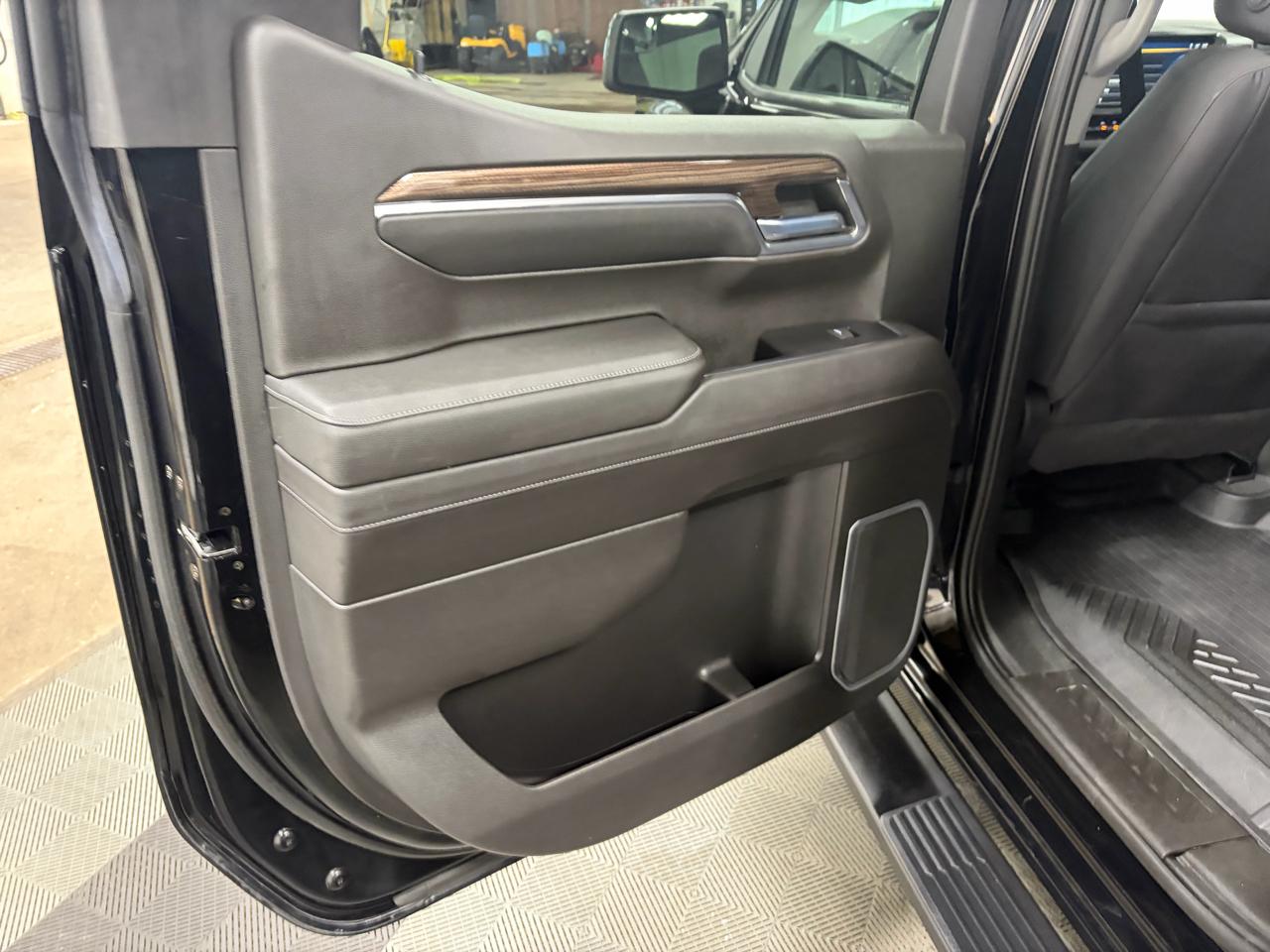 Chevrolet Silverado 1500 RST Crew Cab 4WD 2022