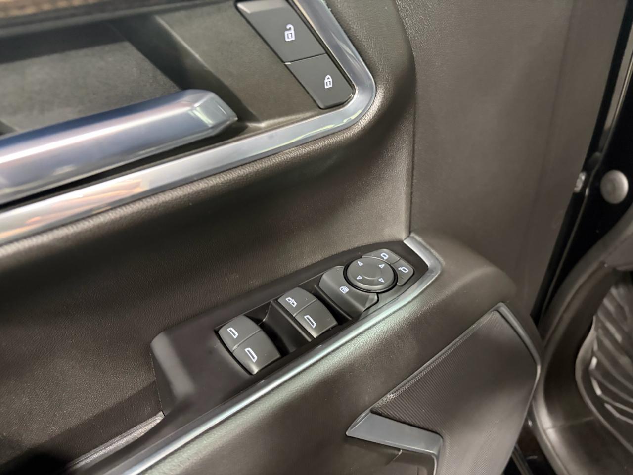 Chevrolet Silverado 1500 RST Crew Cab 4WD 2022