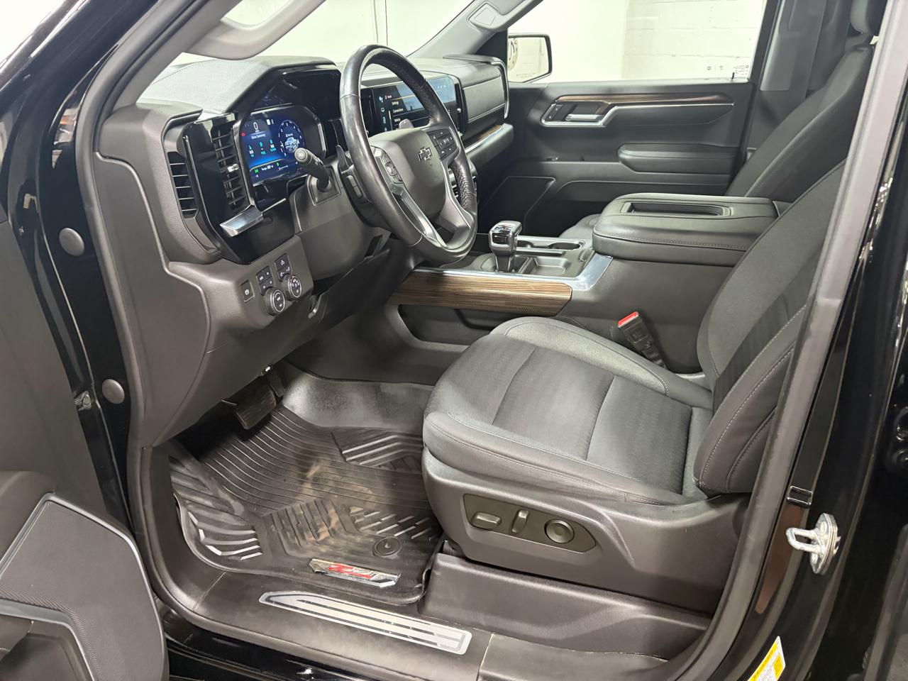 Chevrolet Silverado 1500 RST Crew Cab 4WD 2022