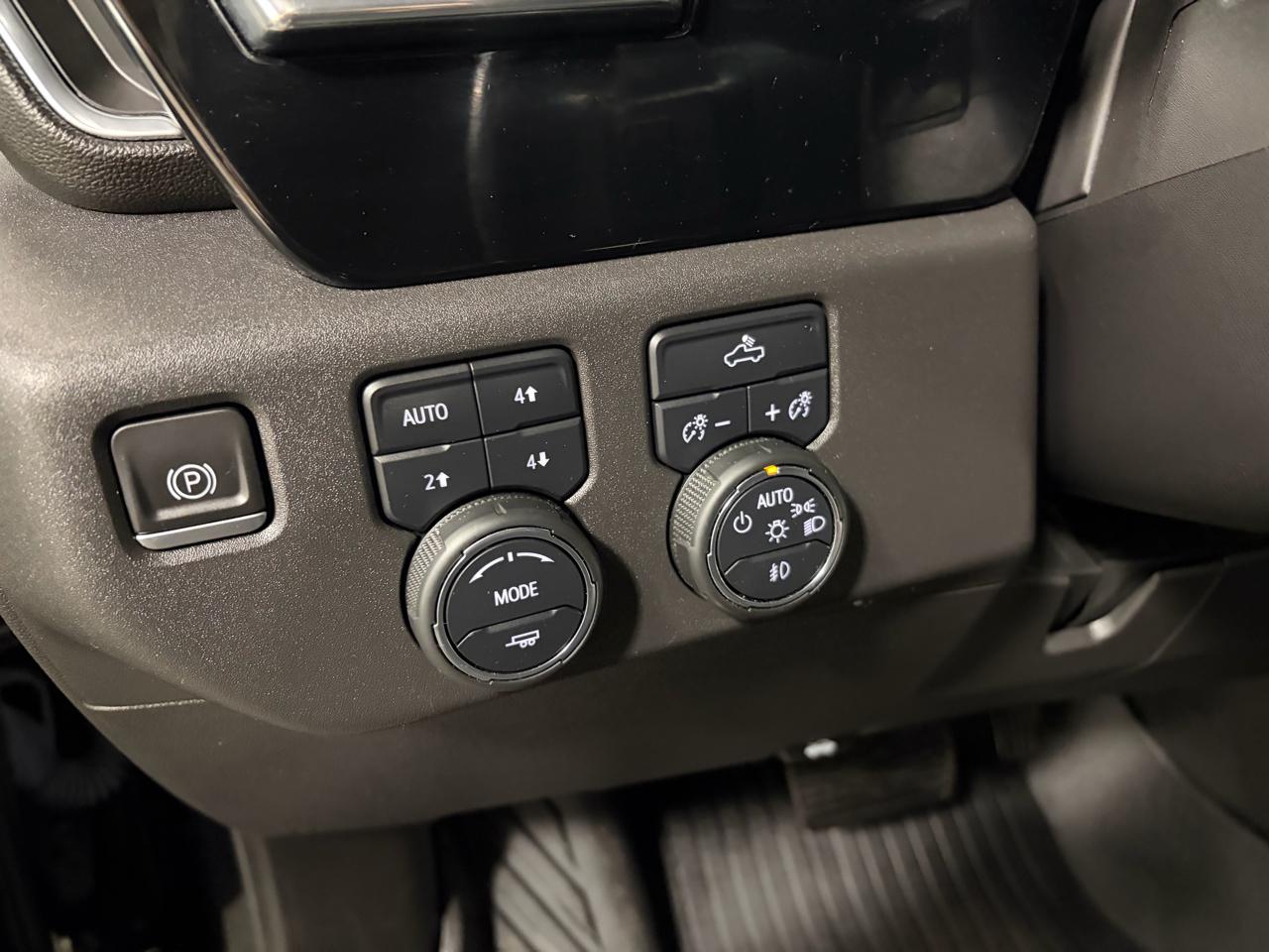 Chevrolet Silverado 1500 RST Crew Cab 4WD 2022