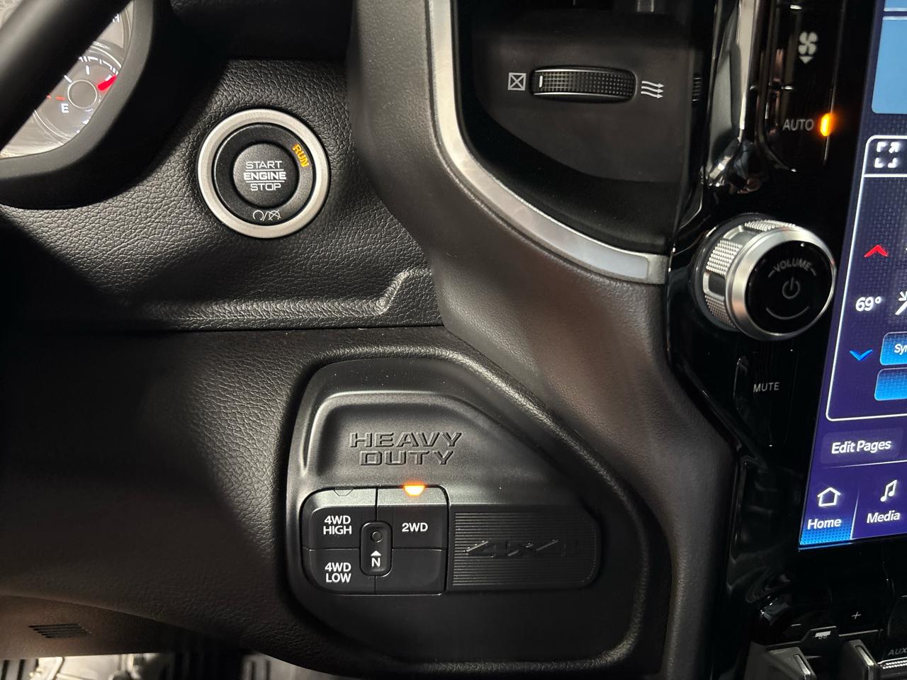 RAM 2500 4WD Crew Cab 149" Big Horn 2022