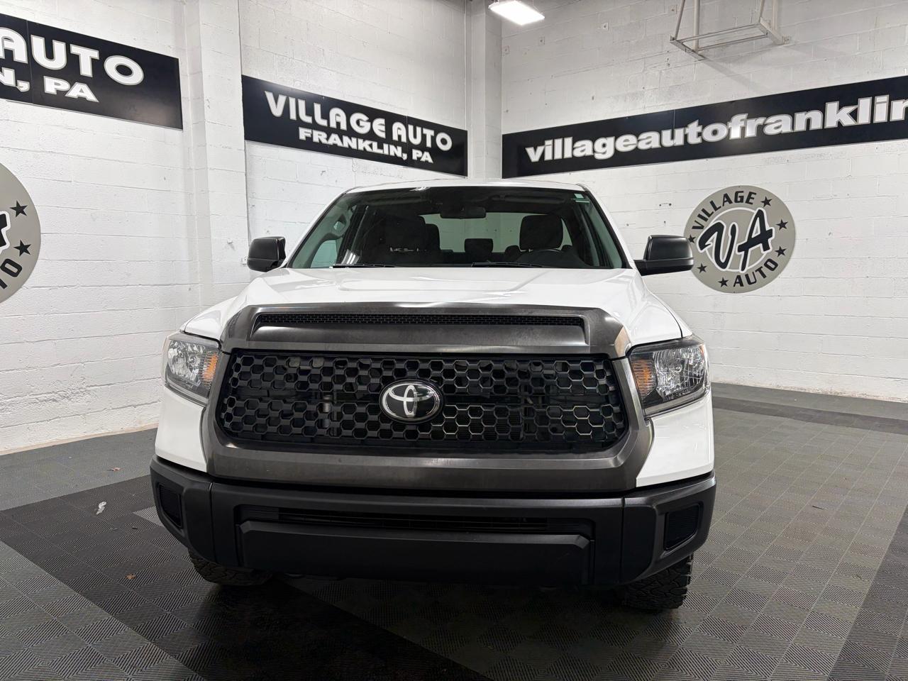 Toyota Tundra Tundra-Grade 5.7L 4WD 2021