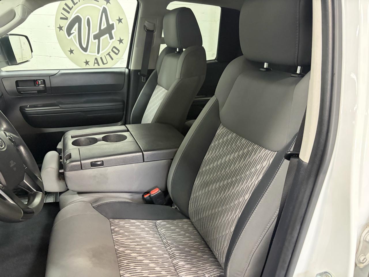 Toyota Tundra Tundra-Grade 5.7L 4WD 2021