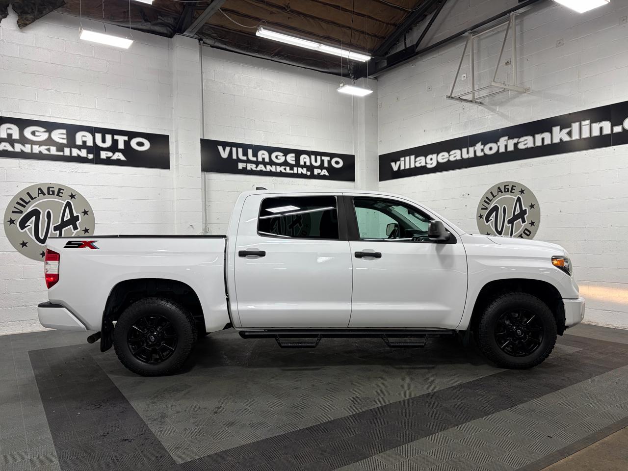 Toyota Tundra SR5 5.7L V8 CrewMax 4WD 2020