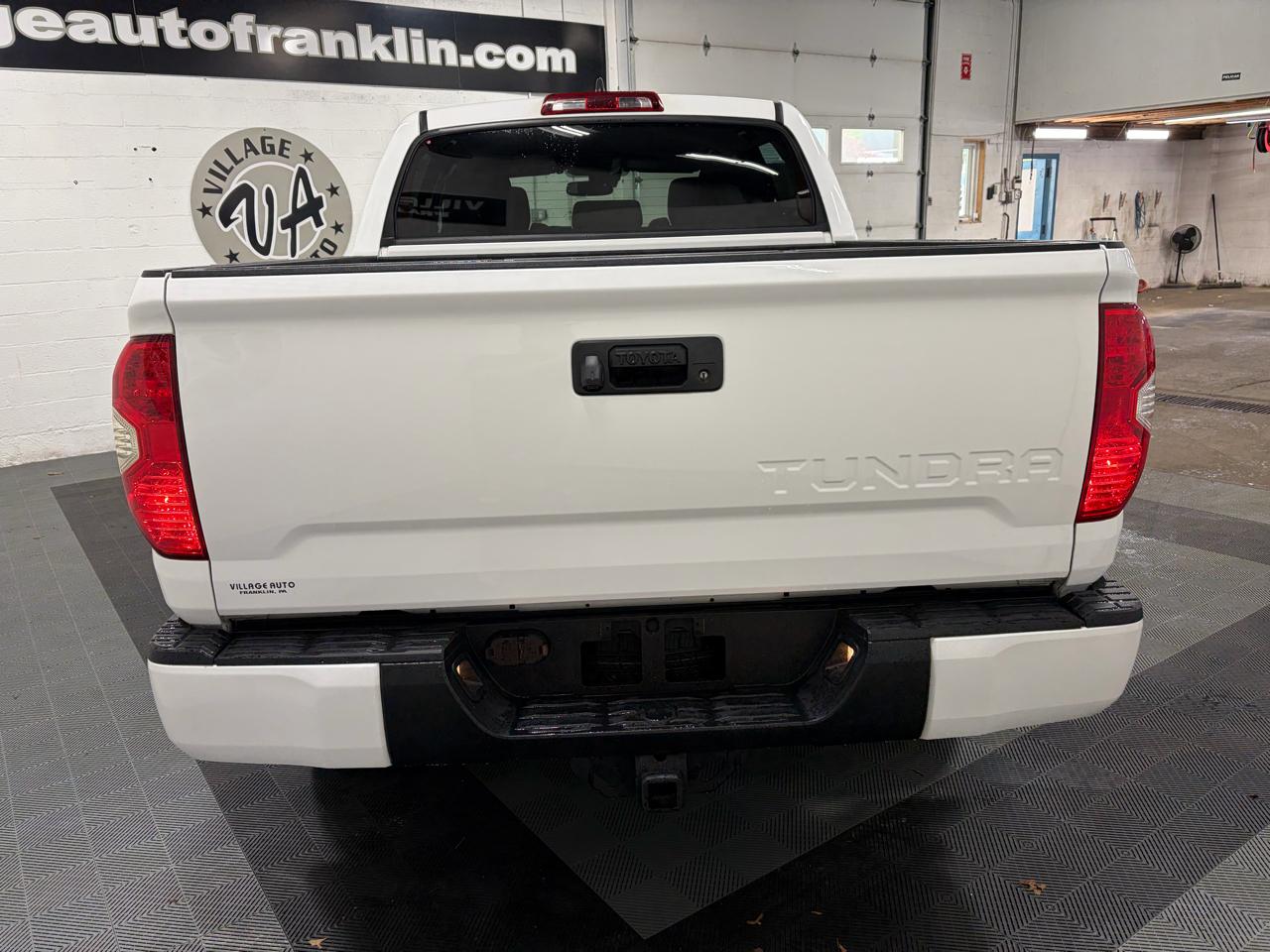 Toyota Tundra SR5 5.7L V8 CrewMax 4WD 2020