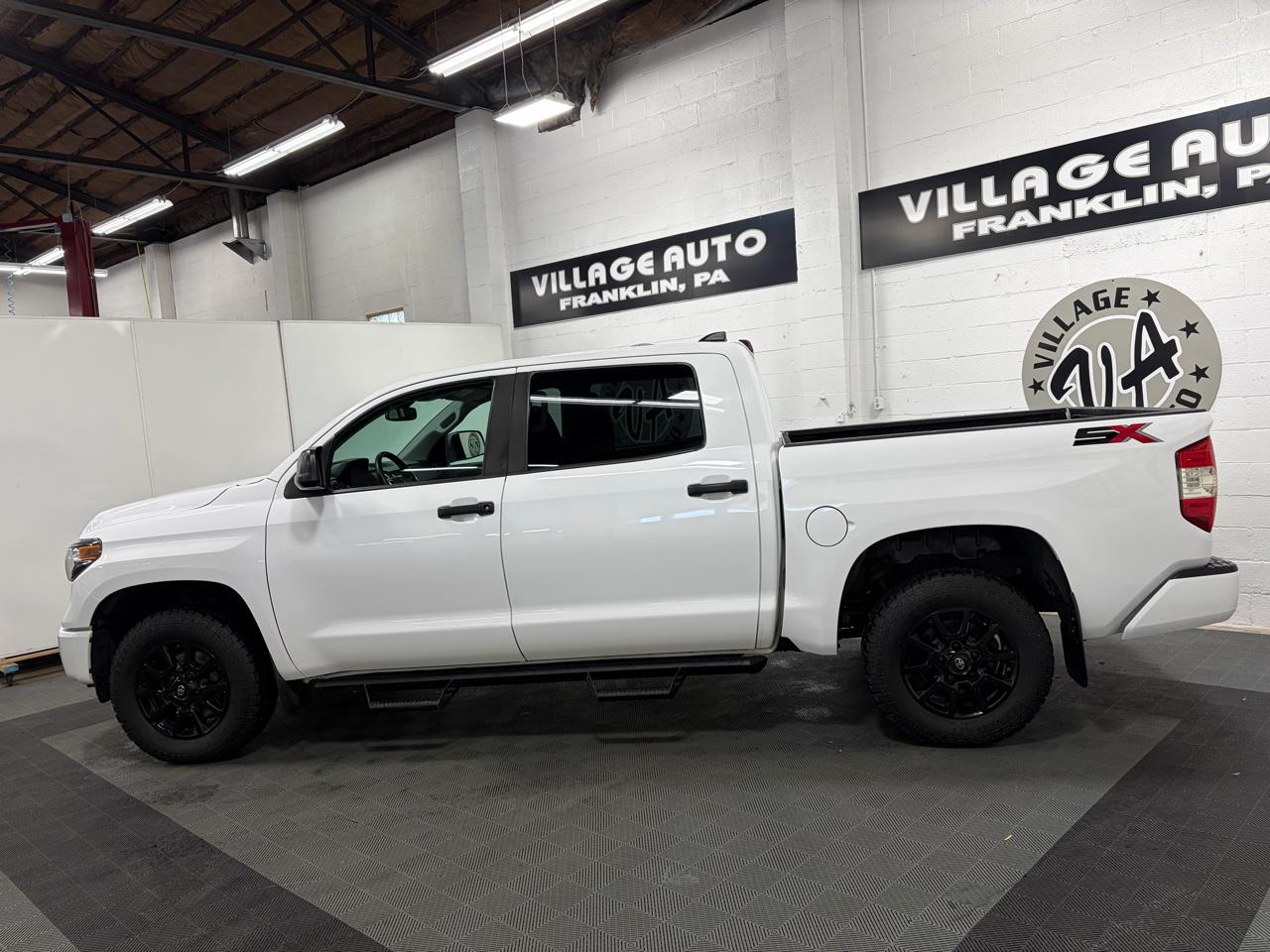 Toyota Tundra SR5 5.7L V8 CrewMax 4WD 2020