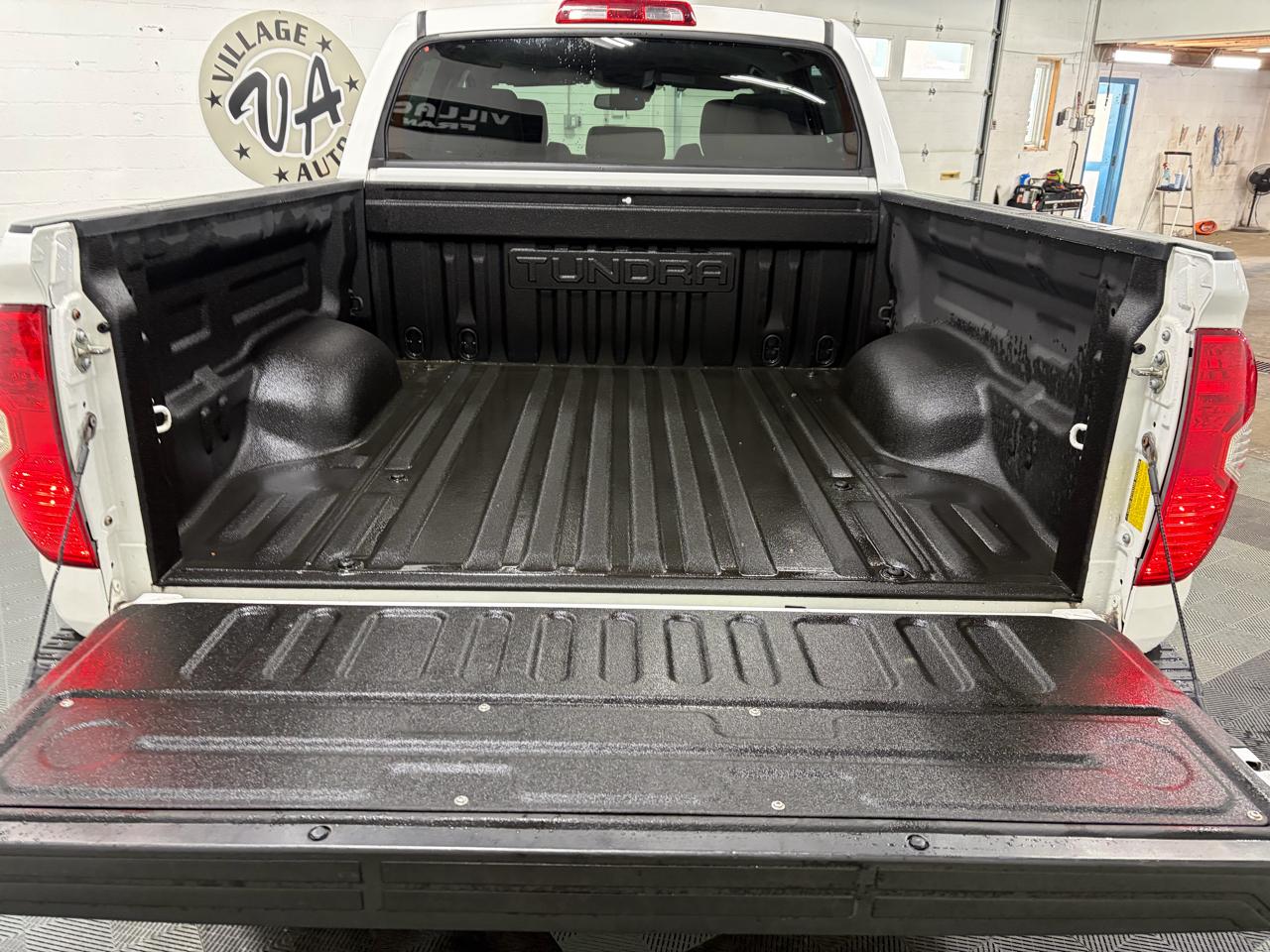 Toyota Tundra SR5 5.7L V8 CrewMax 4WD 2020